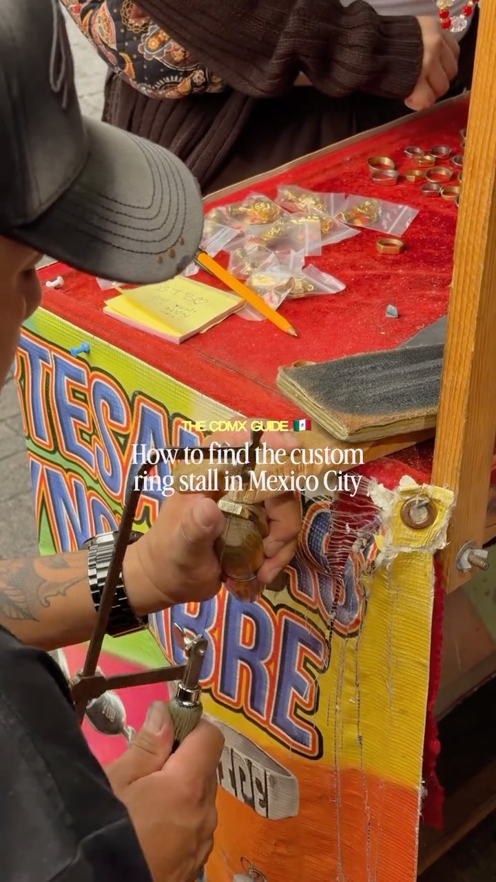 Mexico City Custom Ring Stall At Chapultepec Park