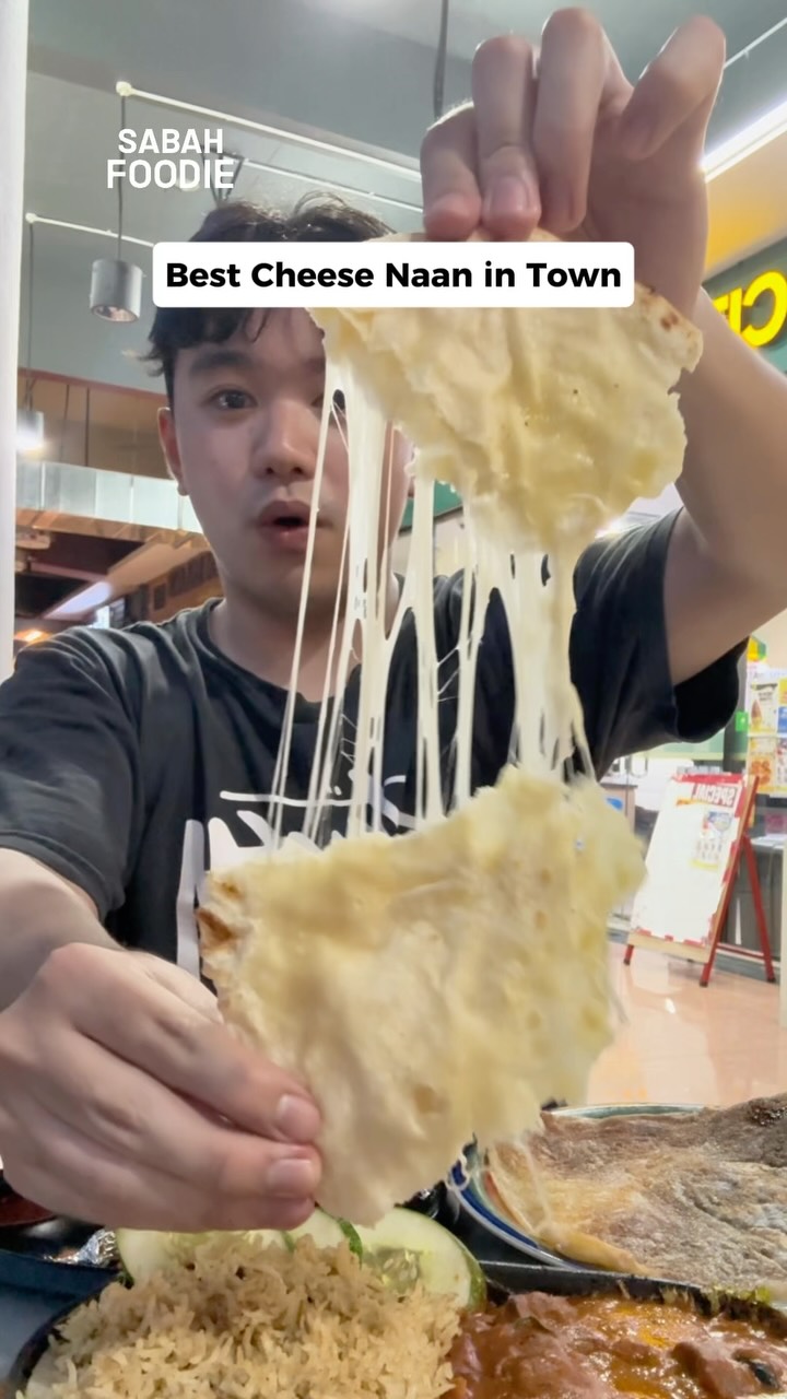 Cheesy Naan At Roti & Chaai