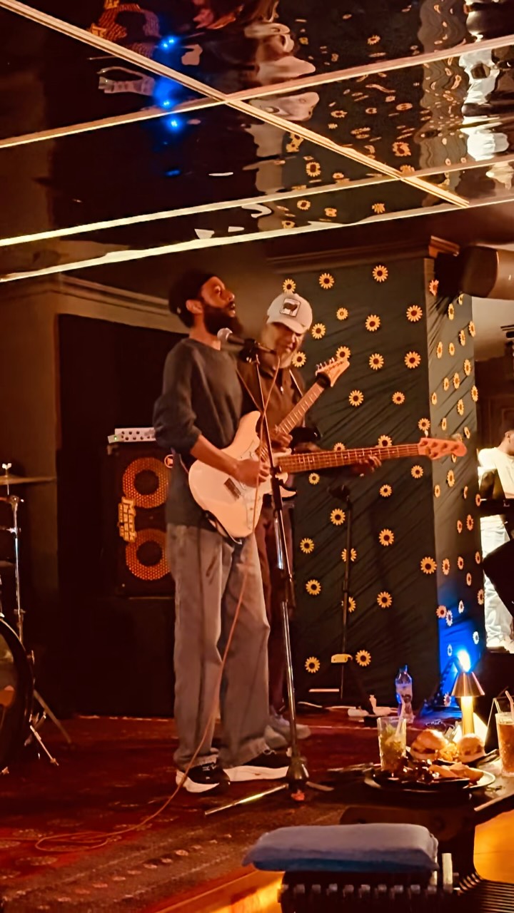 Upscale Kitchen & Cocktails: Live Band Experience