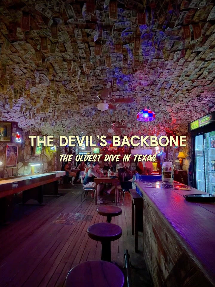 Texas' Oldest Dive Bar Features Live Music And History