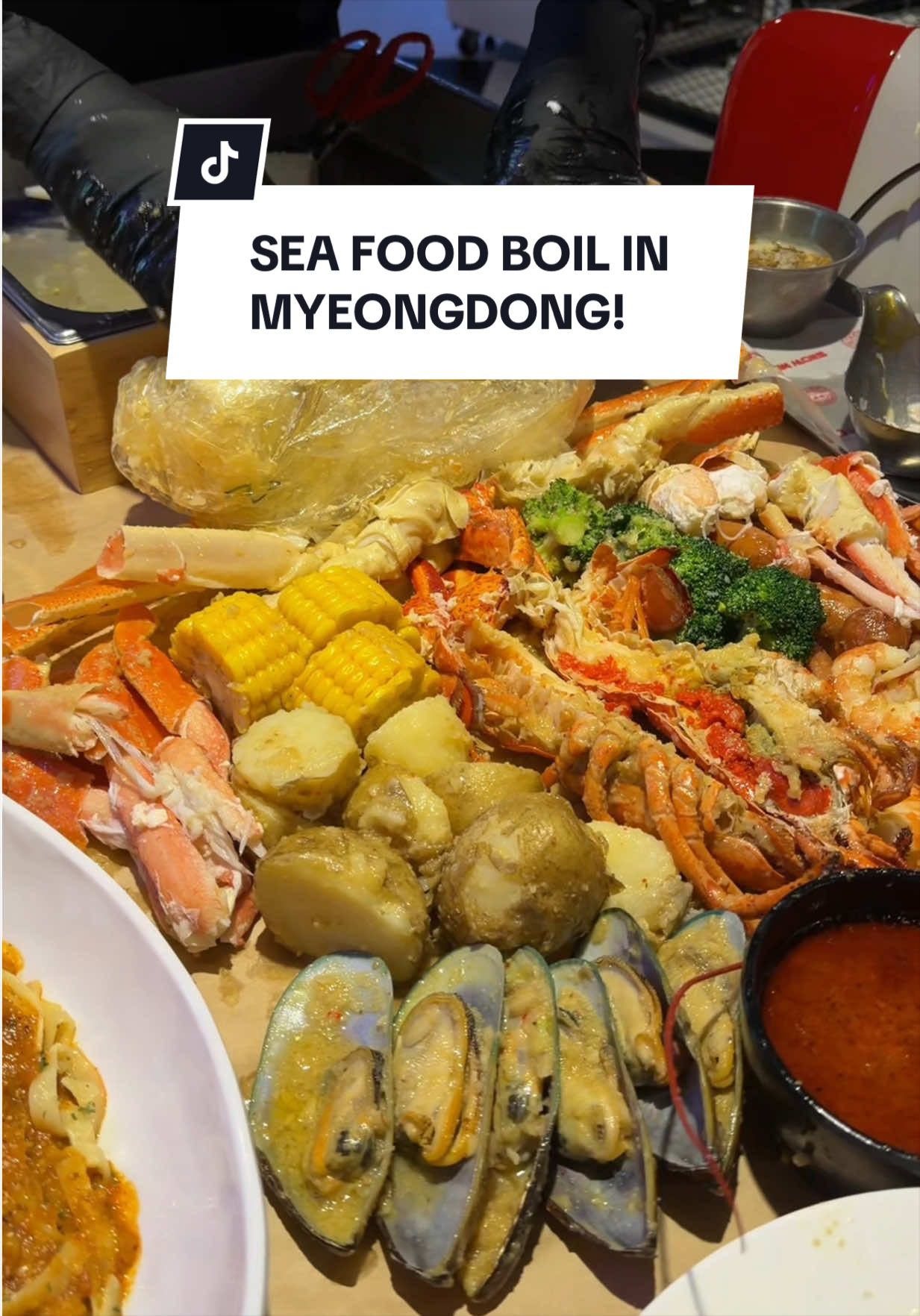Seafood Boil Feast At Seoul's Show Me The Crab
