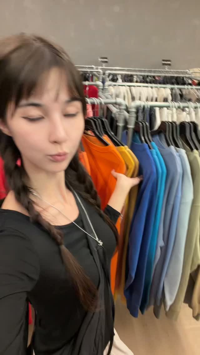 24-Hour Thrift Store With 10,000 Won Items