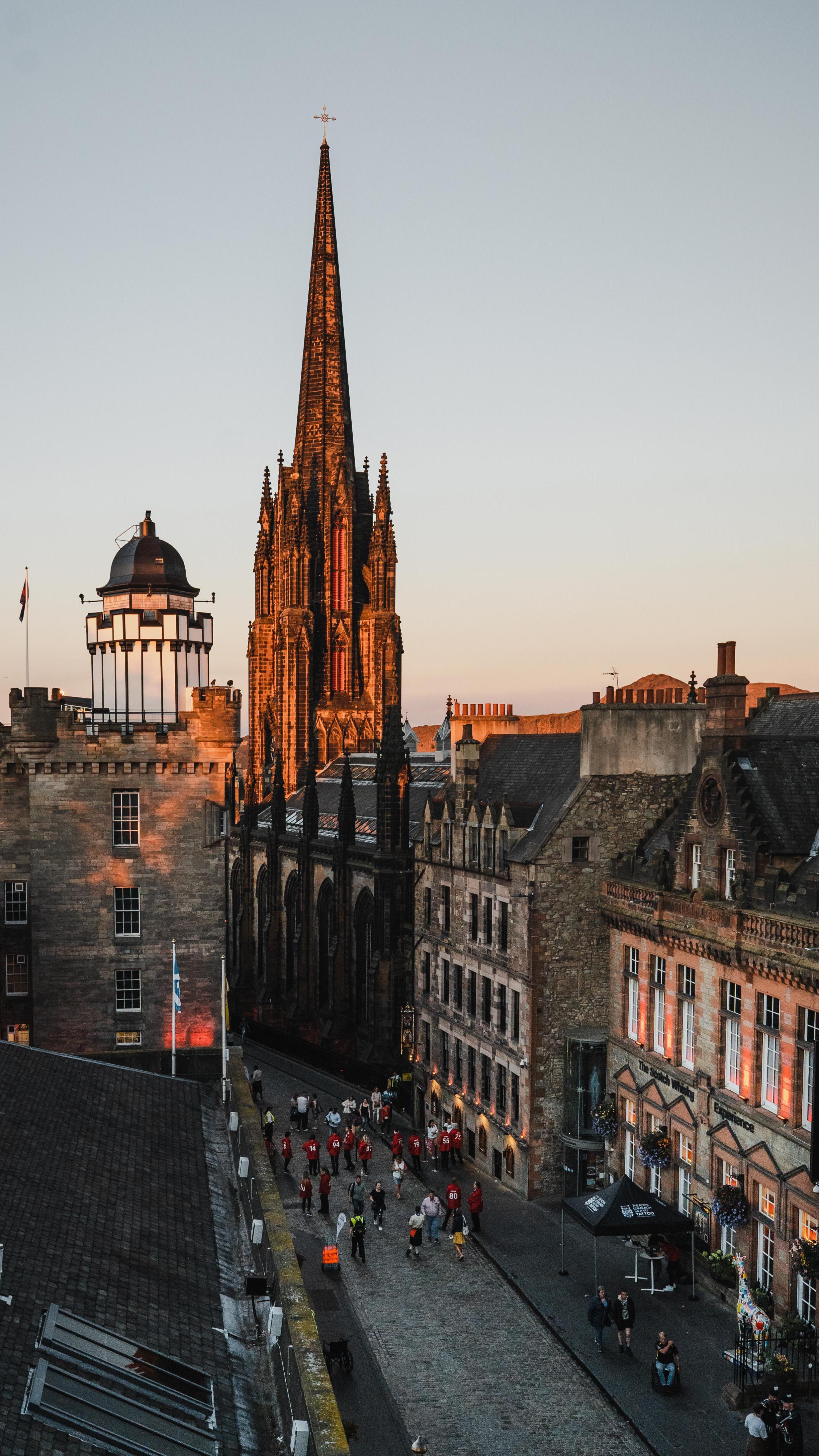 Edinburgh Attractions, Restaurants, and Shops