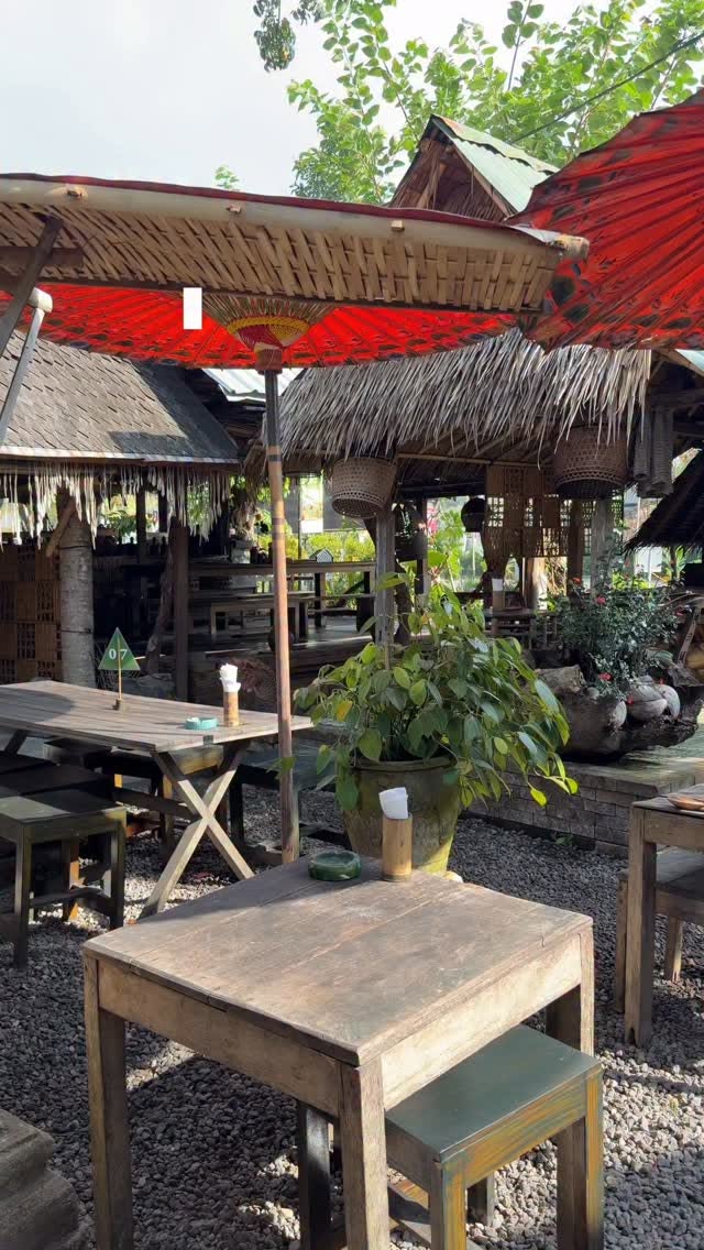 Authentic Balinese Lunch at Nasi Tékor Bali