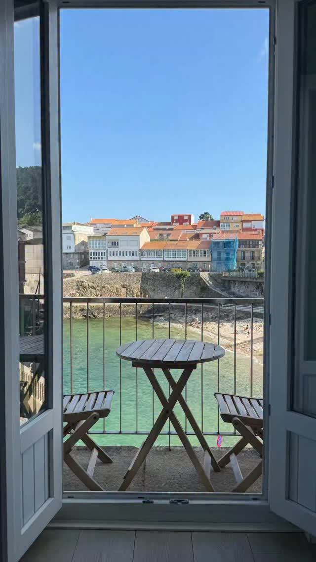 Faro de Fisterra, Bar Playa, Hotel do Banco Azul