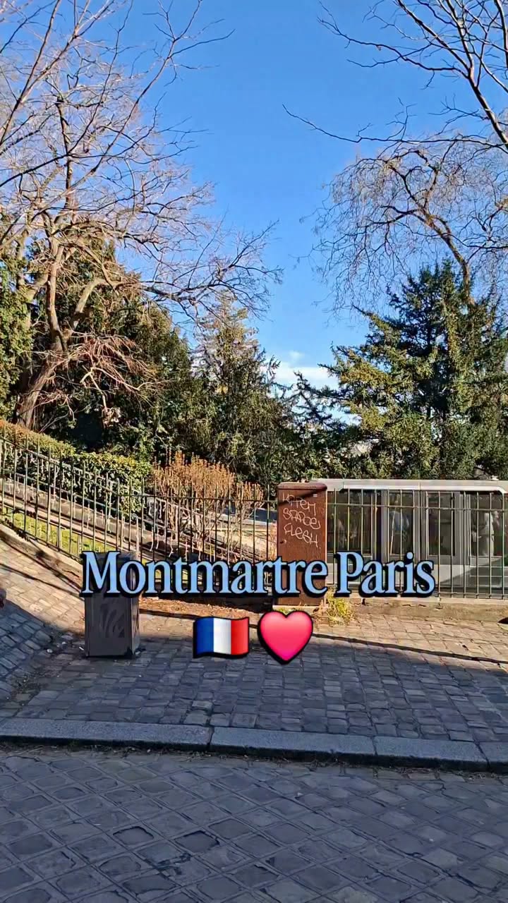Montmartre Landmarks: Basilica and Funicular