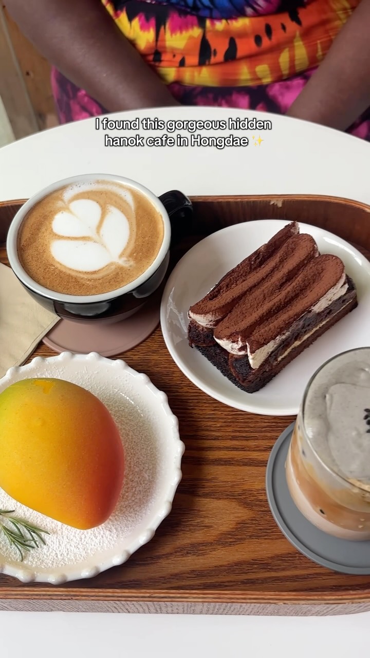 Seoul Hanok Cafe Offers a Hidden Escape