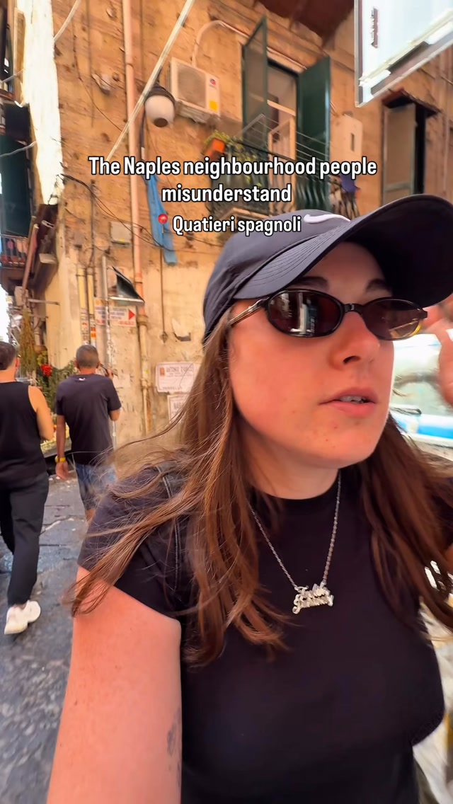 Naples' Spanish Quarter: Food, Atmosphere, and Exploration