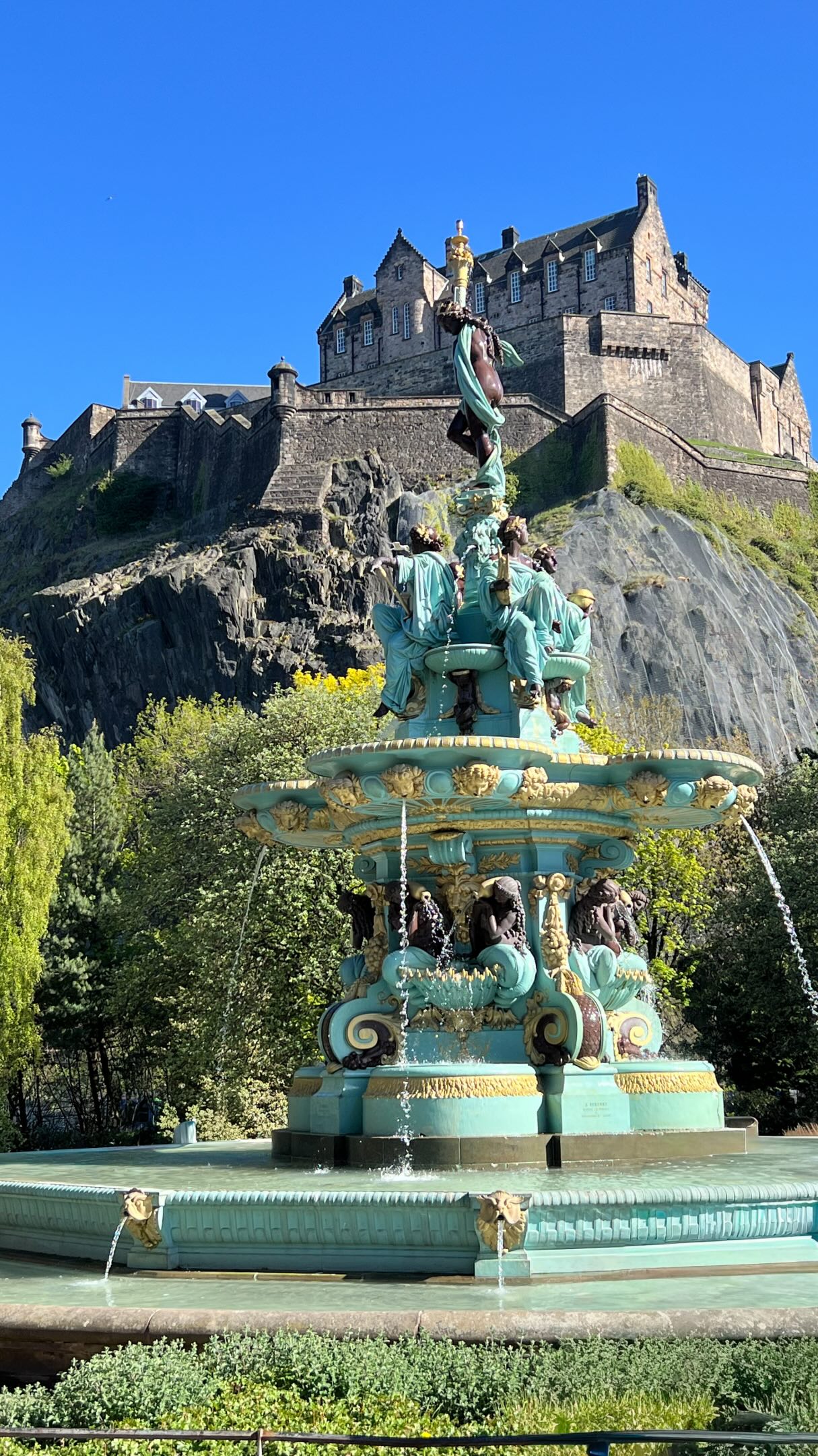 Hidden Bars and Restaurants in Edinburgh