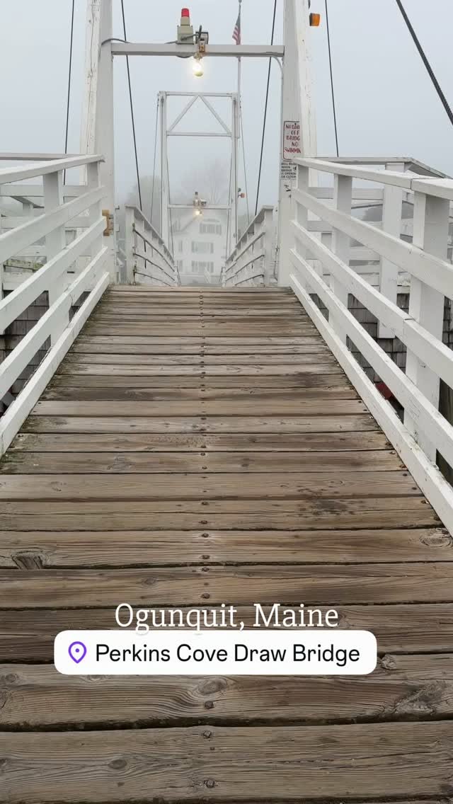 Perkins Cove Drawbridge Walk