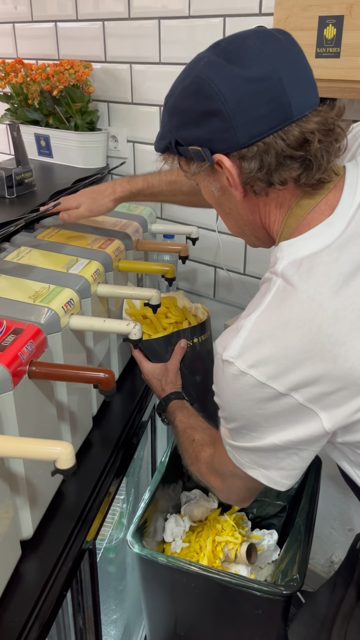 Madrid's Plaza Mayor Area: Fries Shop Spotlight