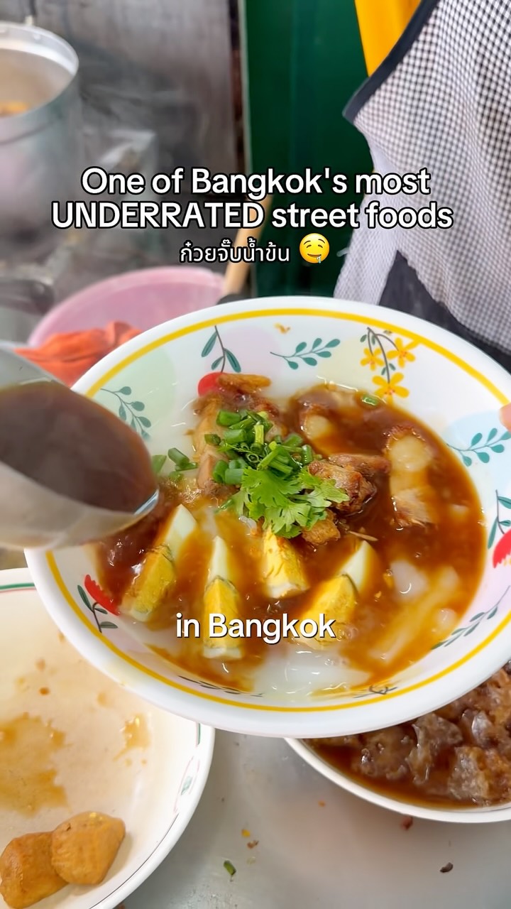 Bangkok Street Food Gem: Rich Kway Chap Soup
