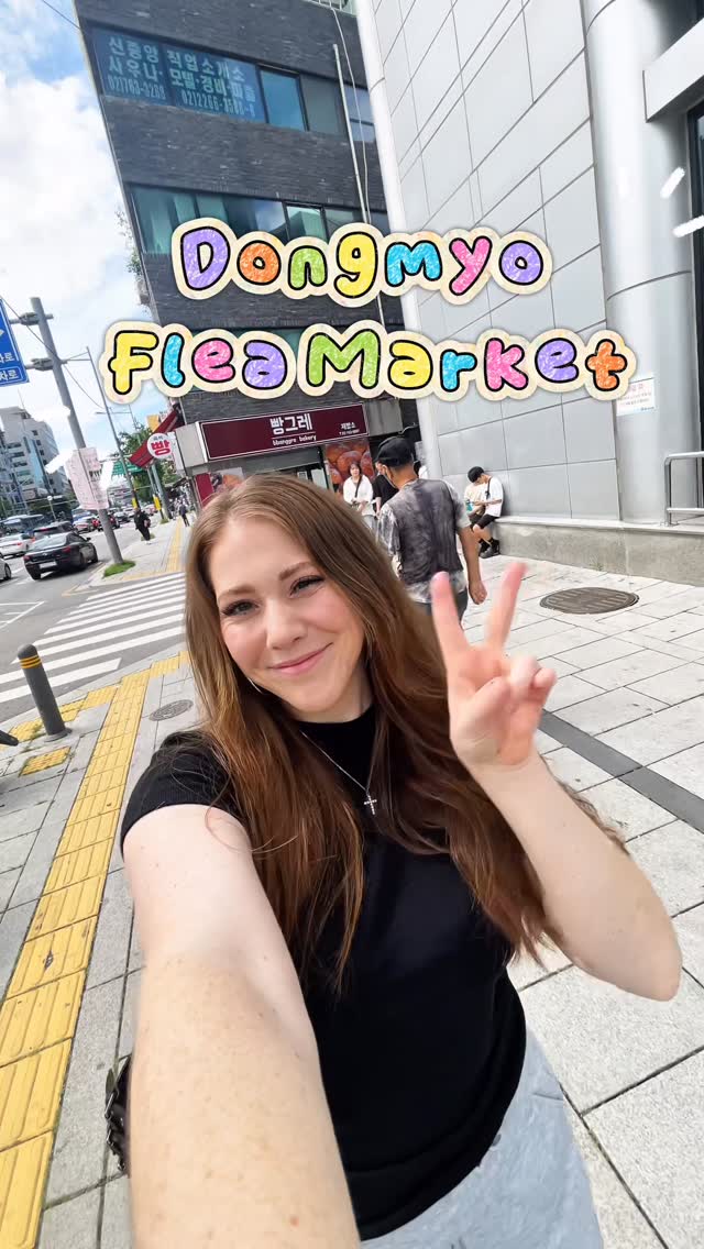Dongmyo Flea Market: A Shopper's Paradise