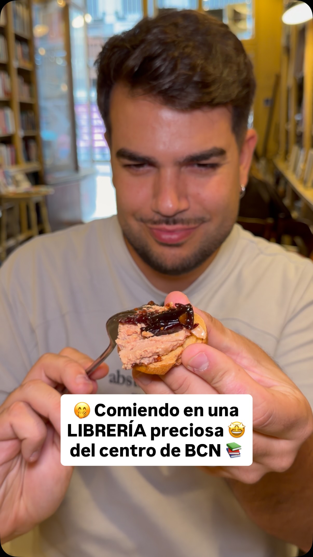 Barcelona Bookstore Serves Fresh Market-Inspired Dishes