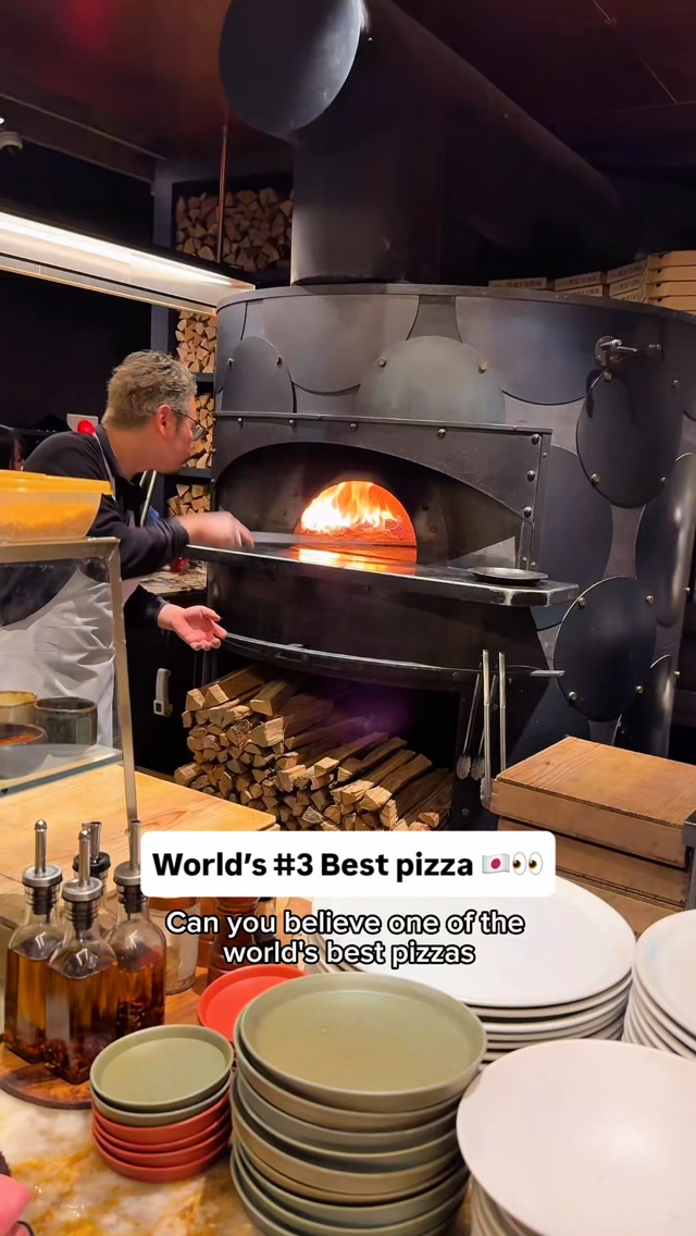 Japanese Umami Pizza at Tokyo's Pizza Marumo