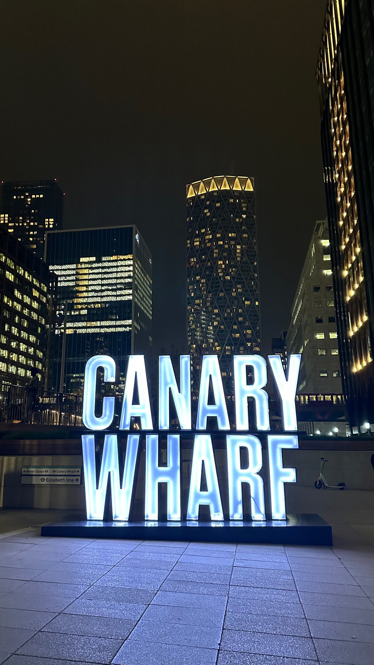 Canary Wharf's Captivating Nighttime Views