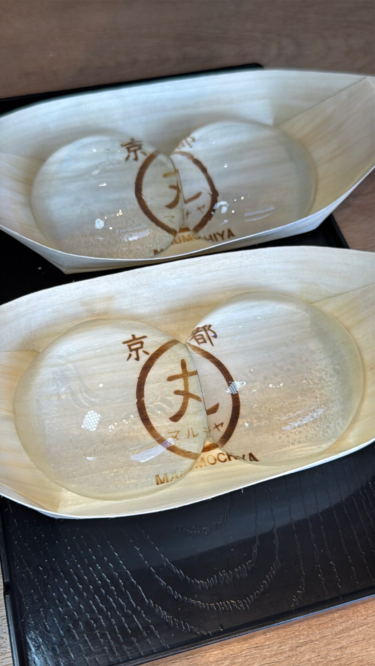 Kyoto's Bouncy Raindrop Mochi Delight
