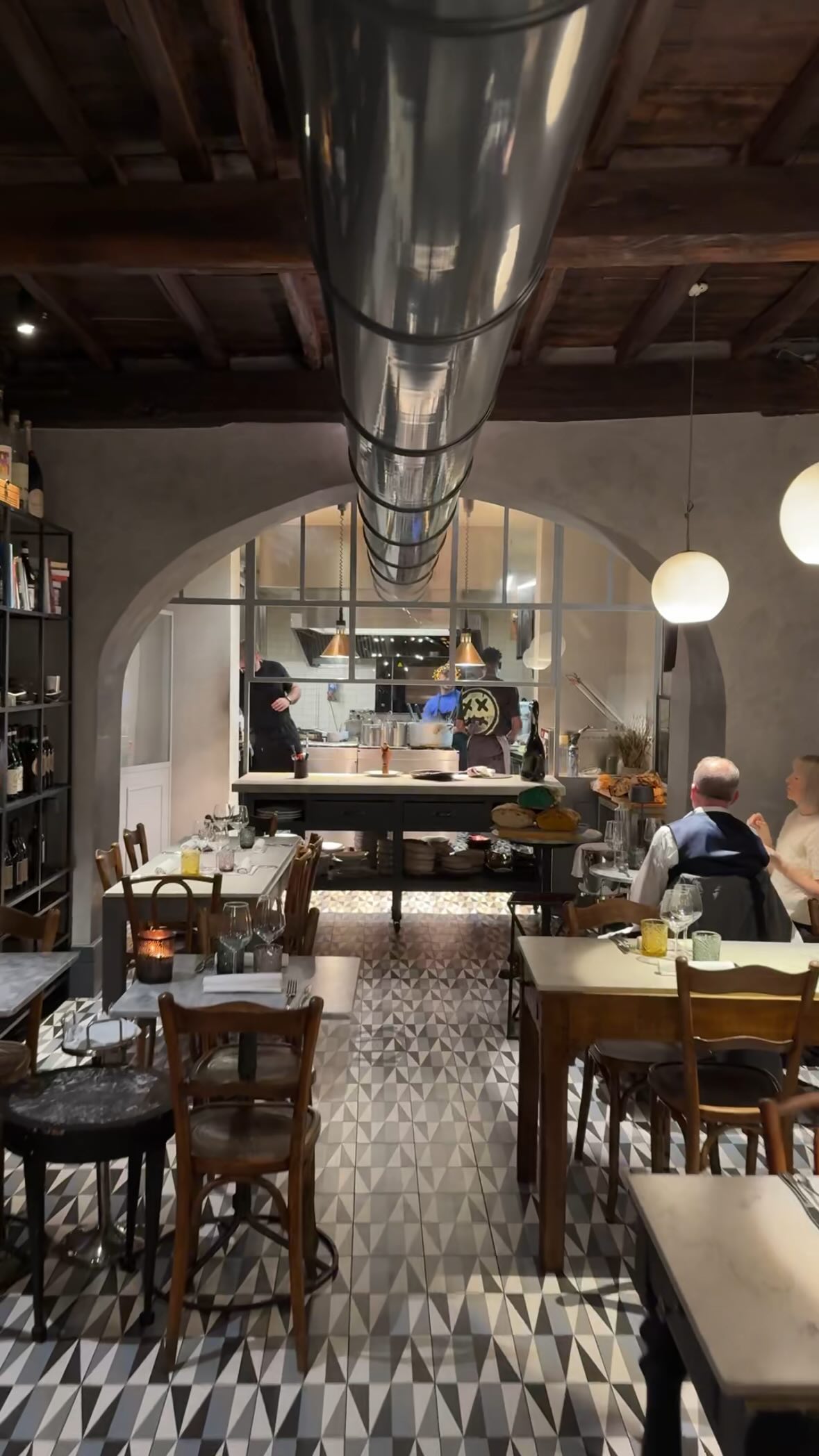 Seven Noteworthy Roman Eateries