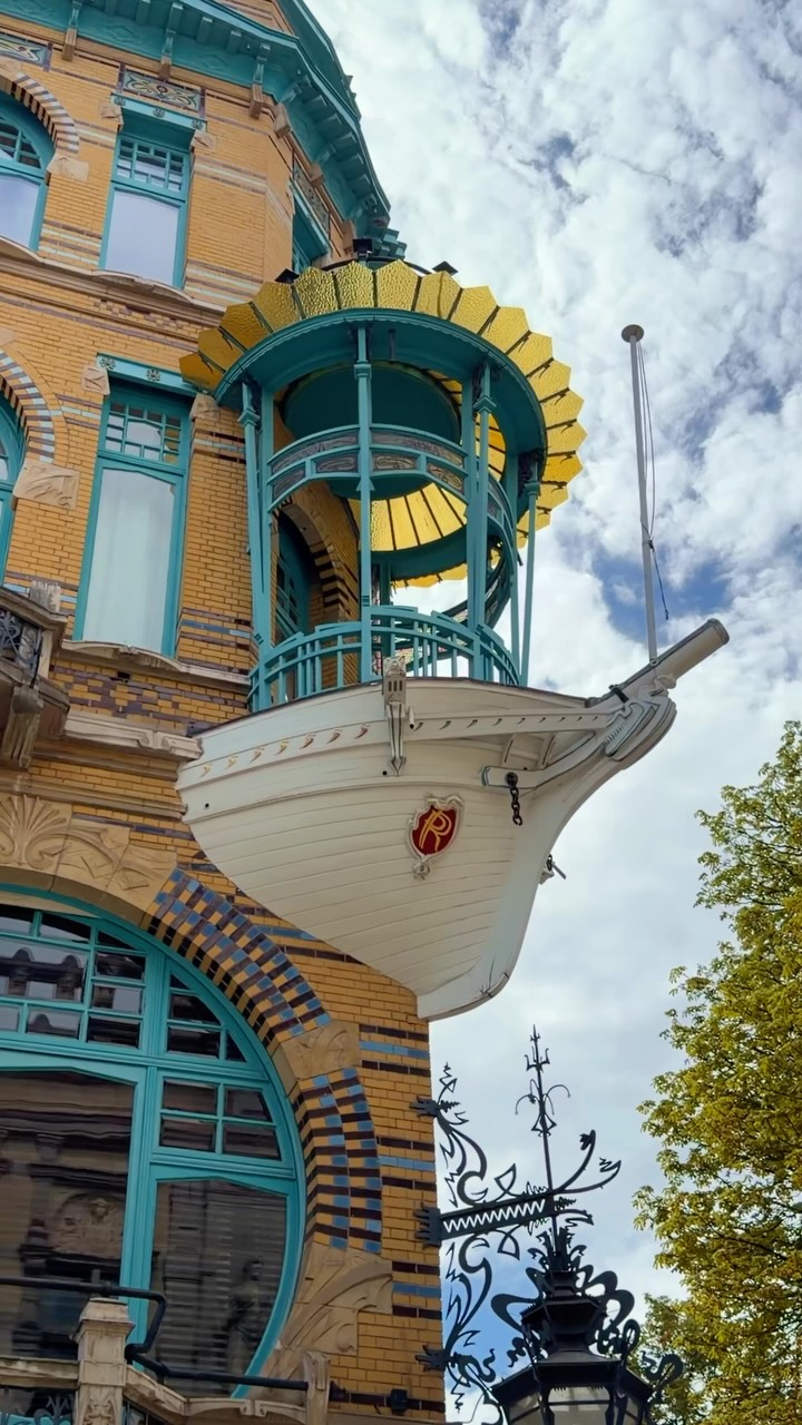 Antwerp's Architectural Marvels: The Little Boat
