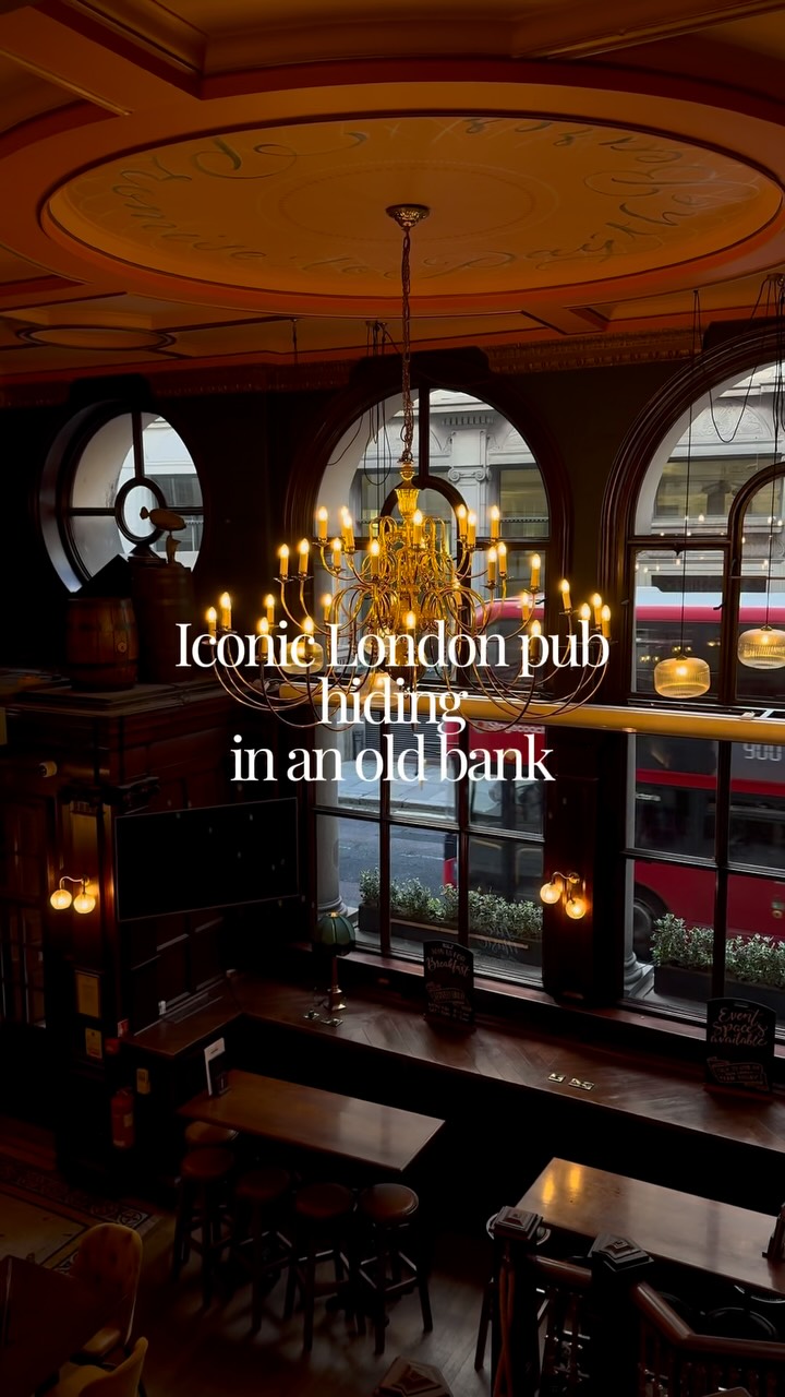 Victorian Banking Hall Pub With Grand Details