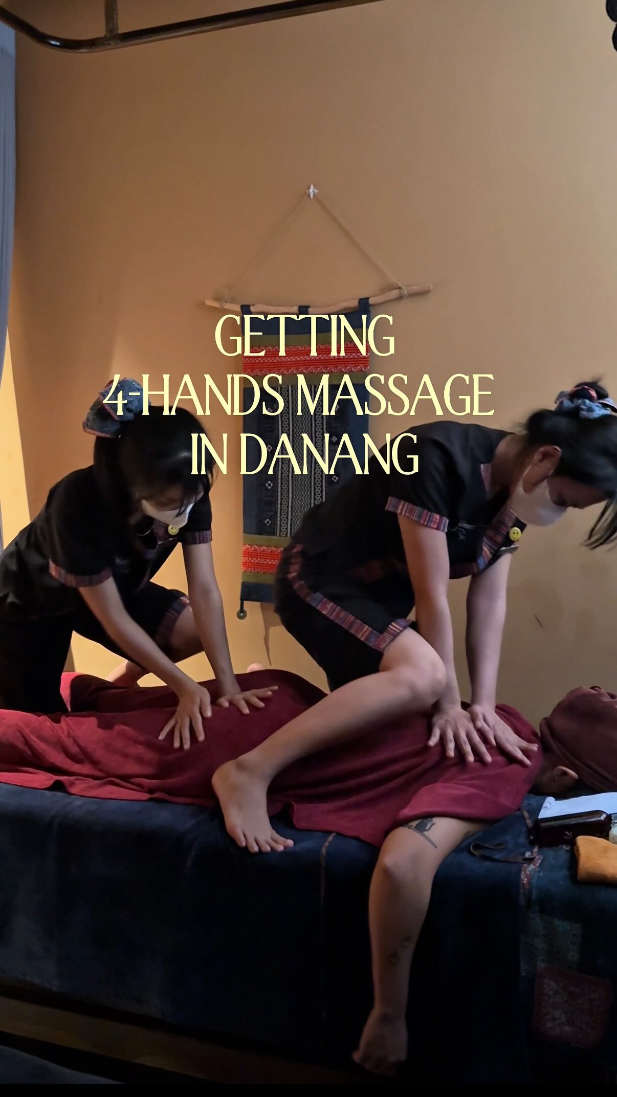 Herbal Spa Offers Relaxing Four-Hands Massage