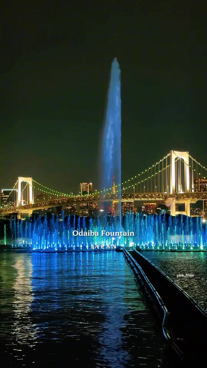 Tokyo's Aqua Symphony Fountain Show