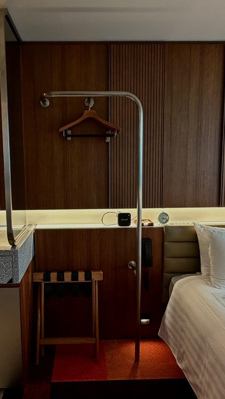 Modern Shinjuku Hotel Offers Spacious Rooms and City Views