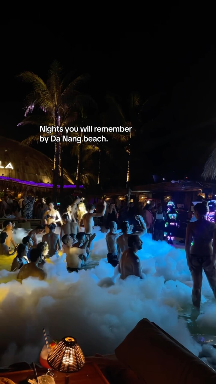 Kalà Kalà Beach Club's Tropical Vibe