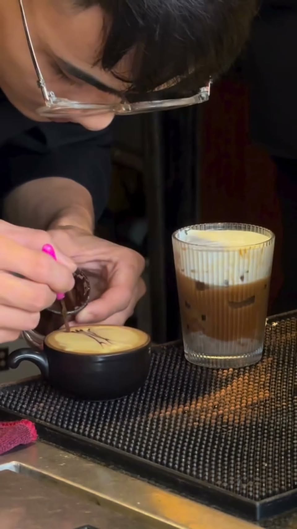 Vietnamese Cafe Features Artistic Latte Art