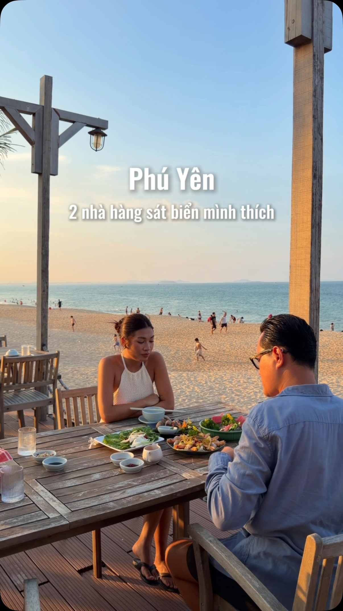 Beachfront Restaurants Offer Seafood and Scenic Views