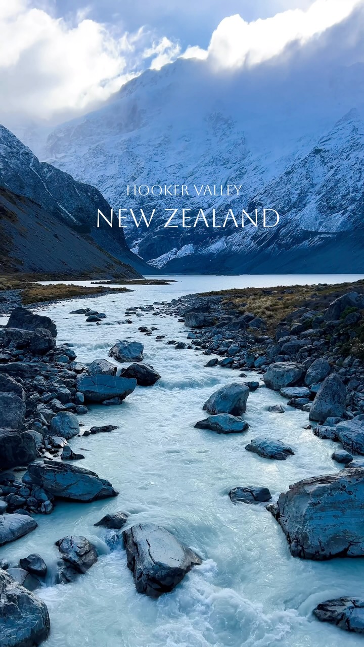 Hooker Valley Track: Views of Mount Cook and Glacial Lakes