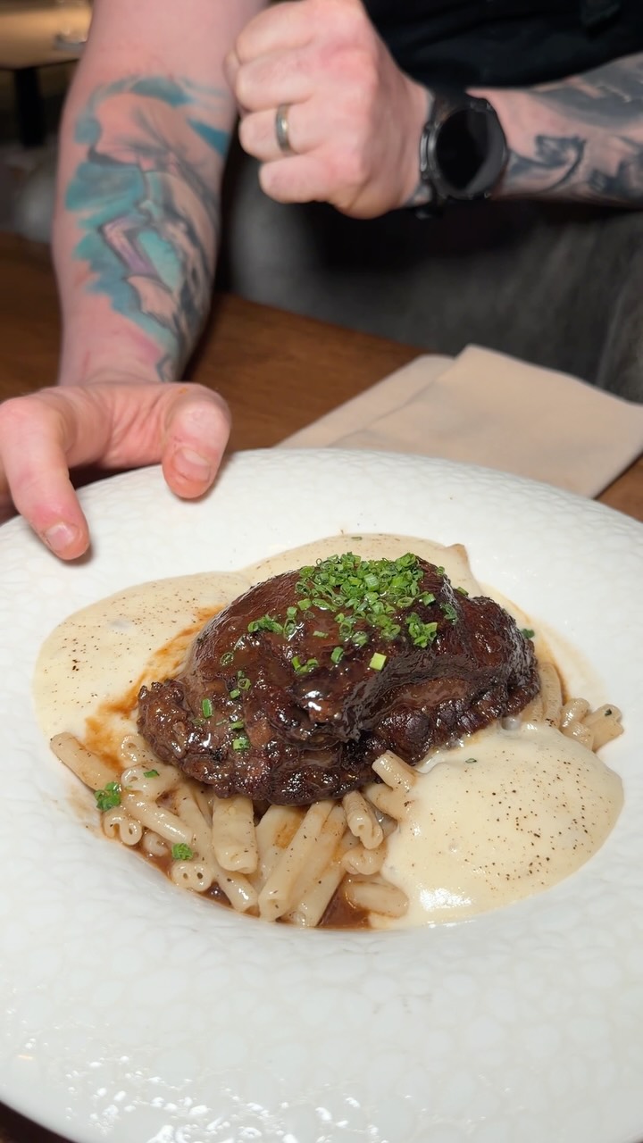 Chicago Greek Restaurant Serves Braised Beef