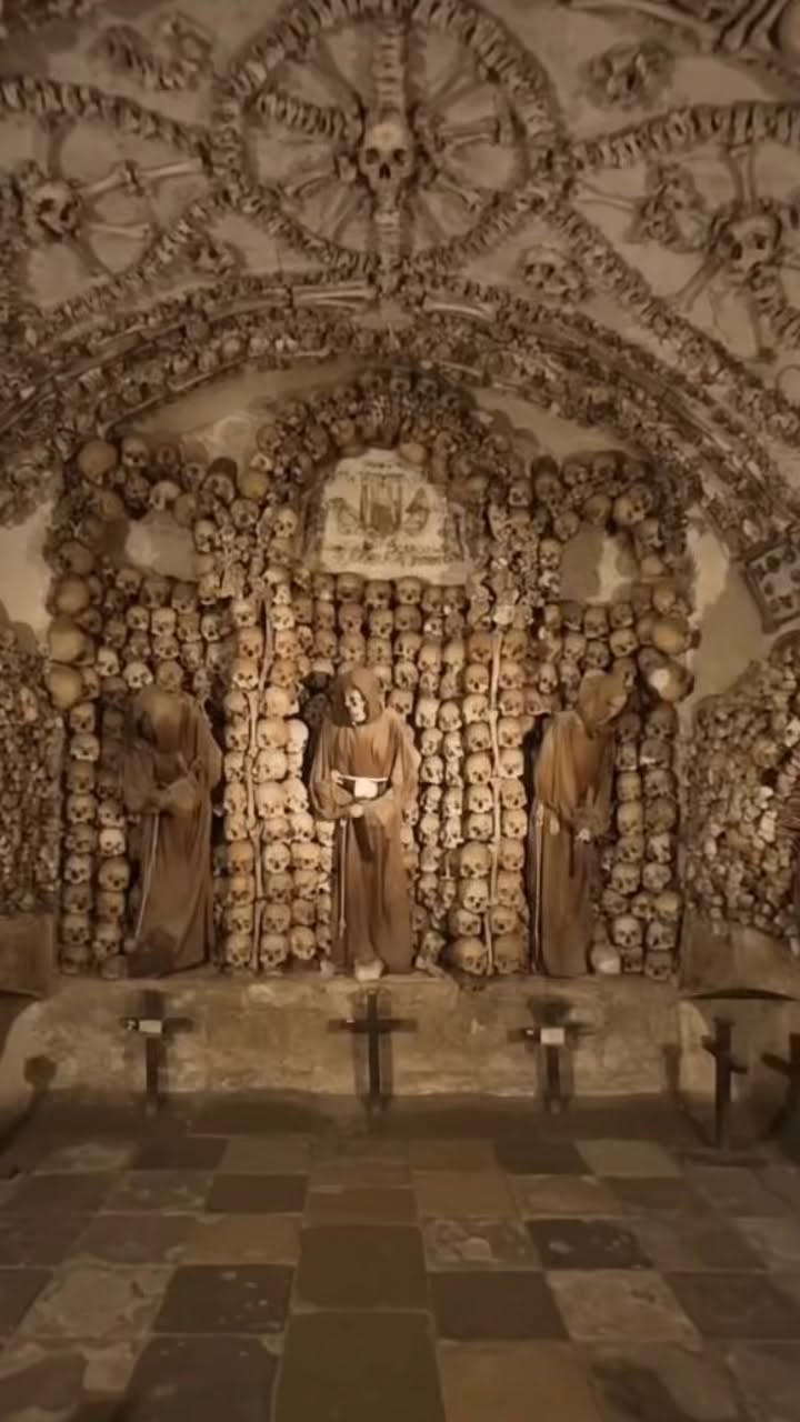 Rome's Capuchin Crypt: A Baroque Artistic Masterpiece
