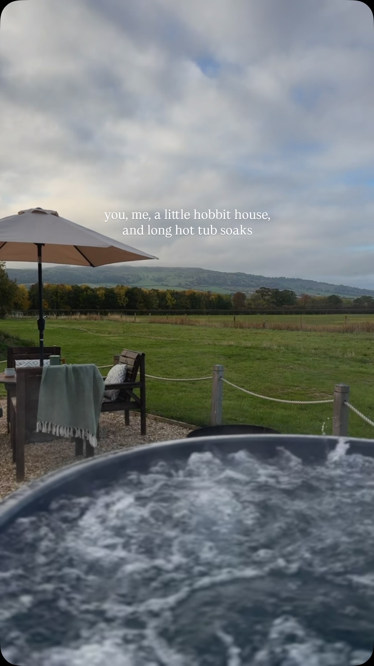 Hobbit House Escapes For Cozy Autumn Stays