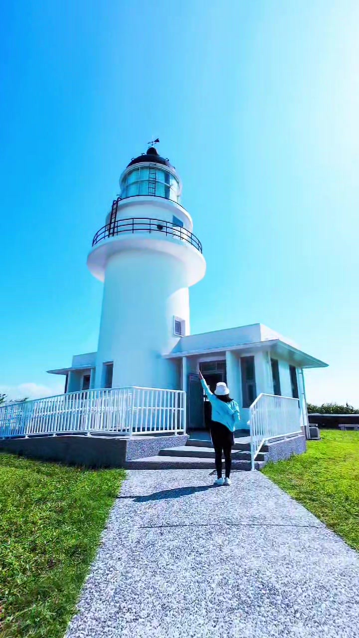 Easternmost Lighthouse Offers Inspiring Coastal Views