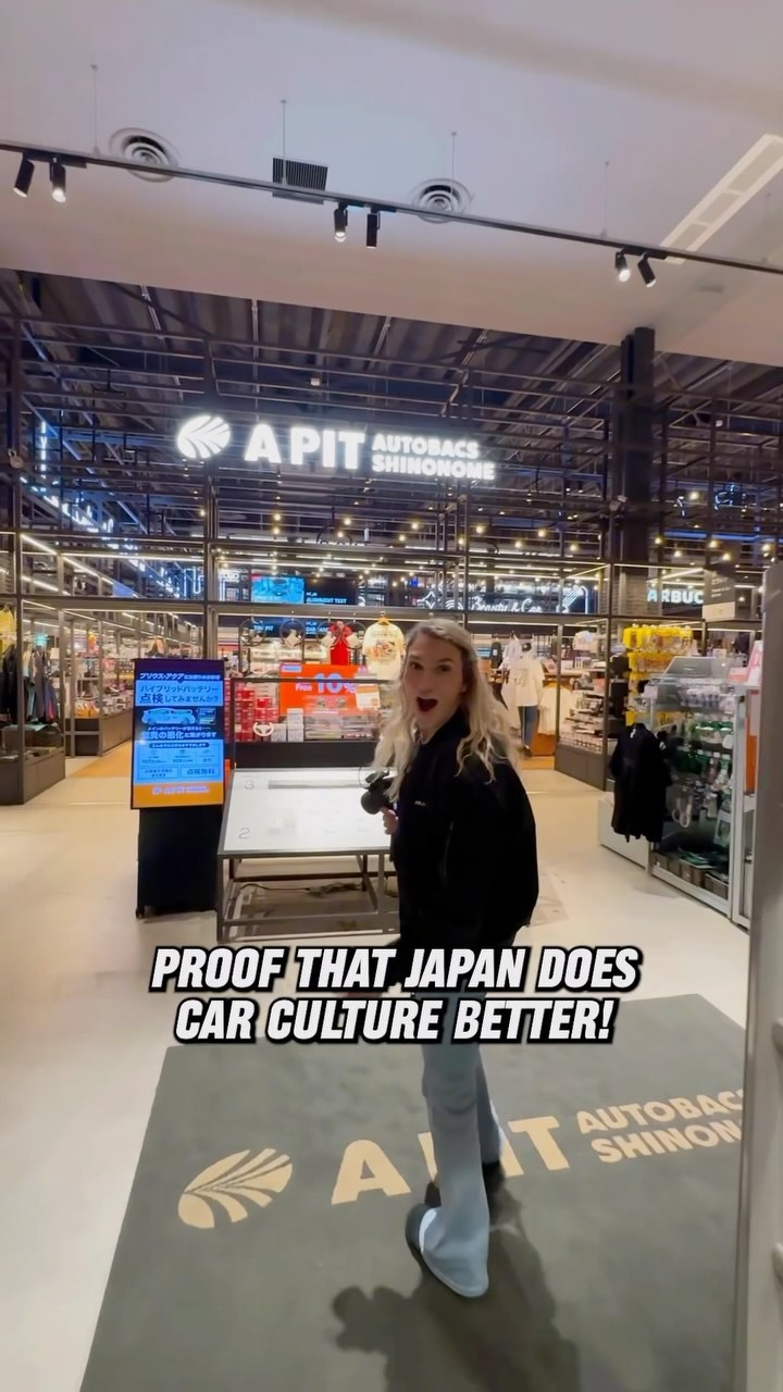 Car Enthusiast Mall Features Starbucks