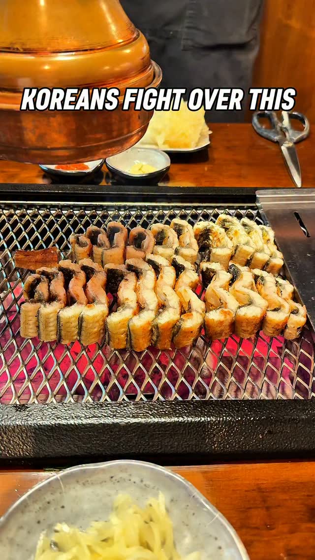 Hongdae Restaurant: Charcoal-Grilled Eel Experience