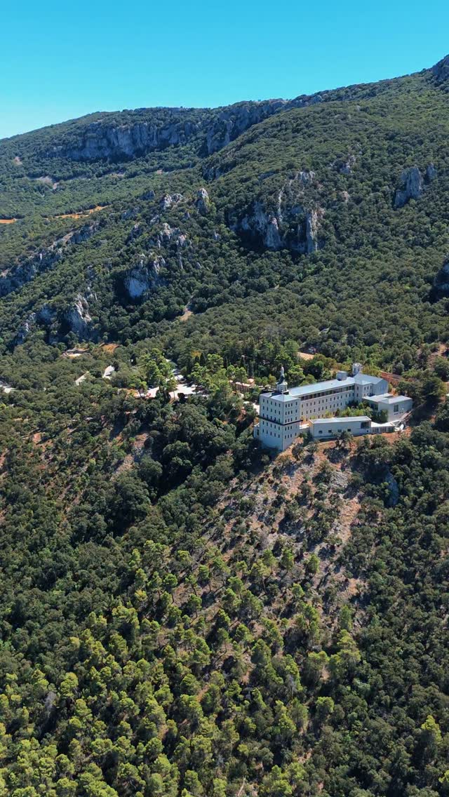 Mountain Sanctuary in Natural Pine Park