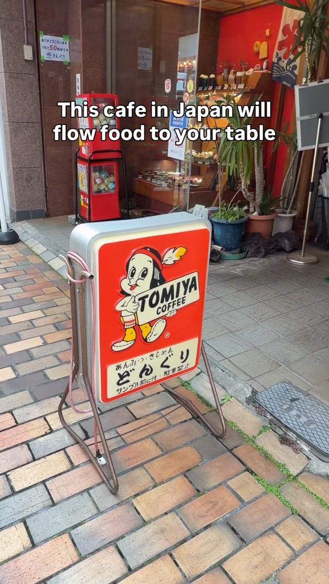 Japan's Donguri Cafe Features Flowing Water Table