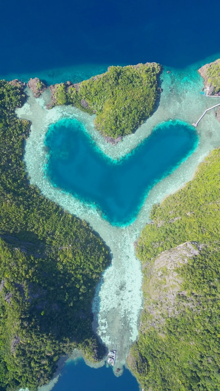 Raja Ampat: An Indonesian Island Paradise