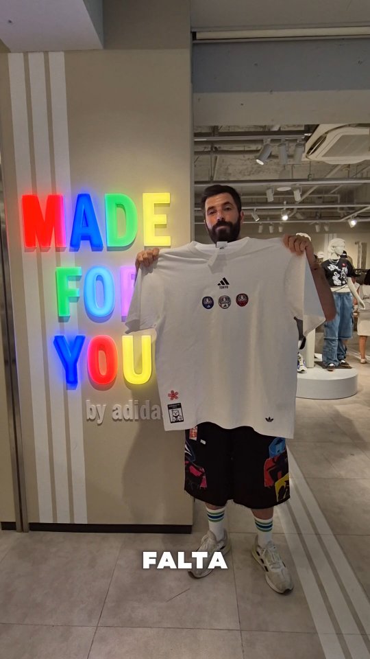 Create Your Own Unique Adidas T-Shirt In Shibuya
