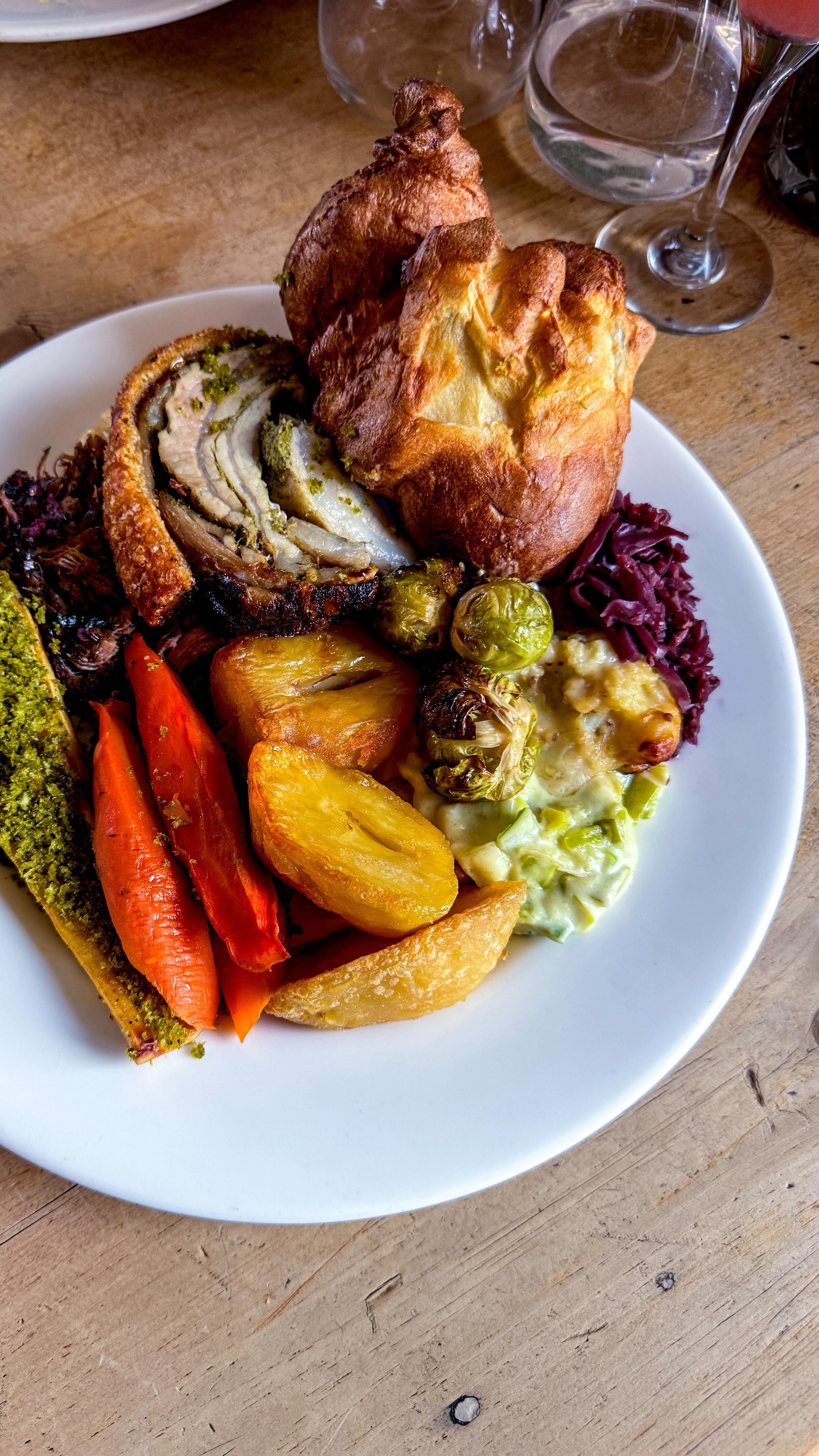 Cotswolds Cafe Serves Sunday Roast And Brunch
