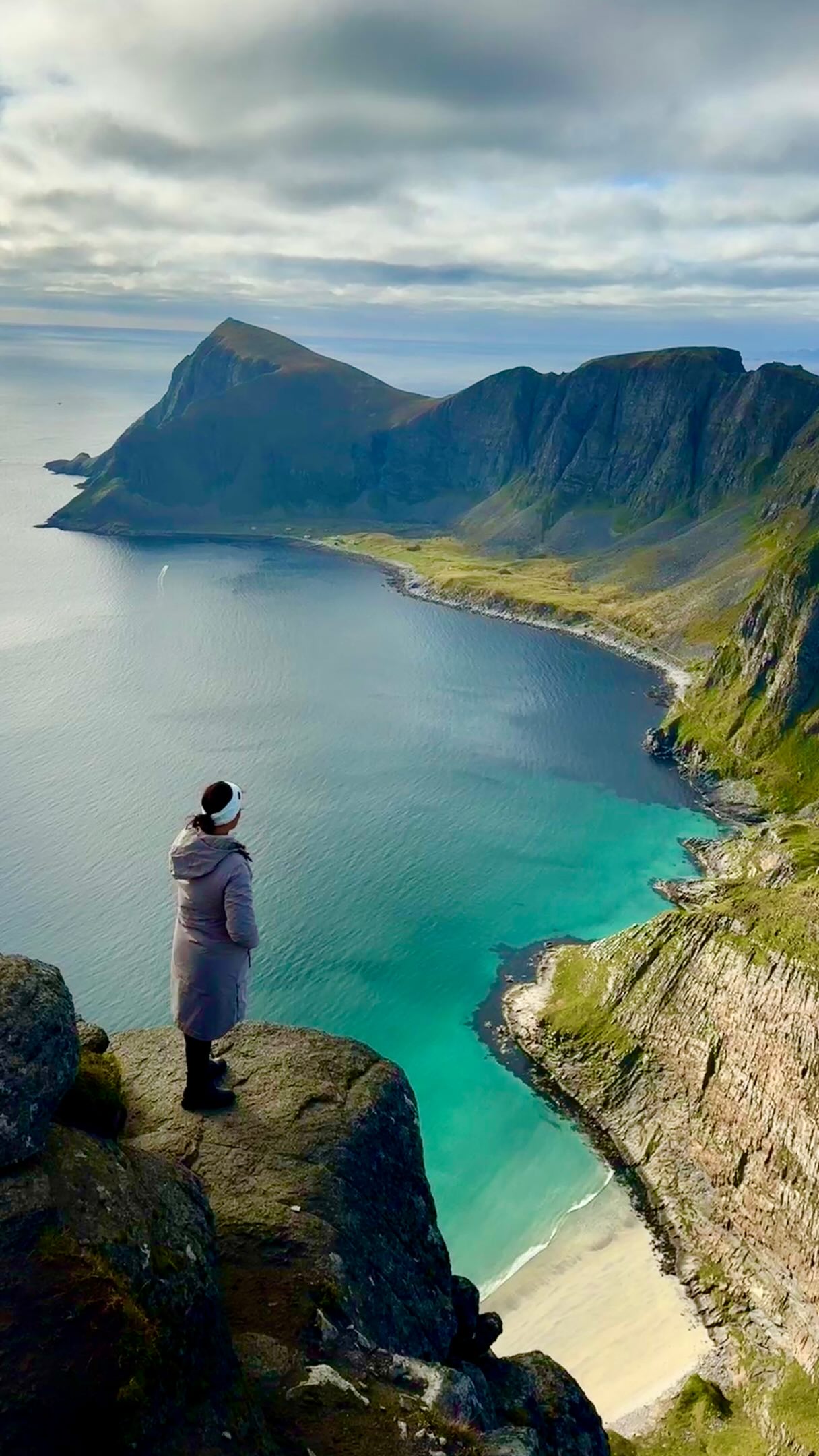 Lofoten Island Hiking to Håen Summit