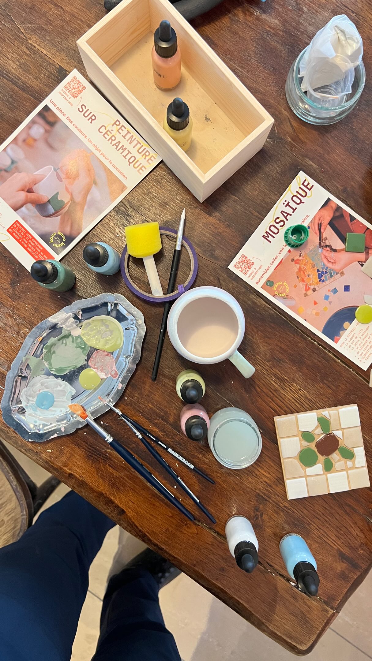Paris Cafe Offers Wine and Art Activities