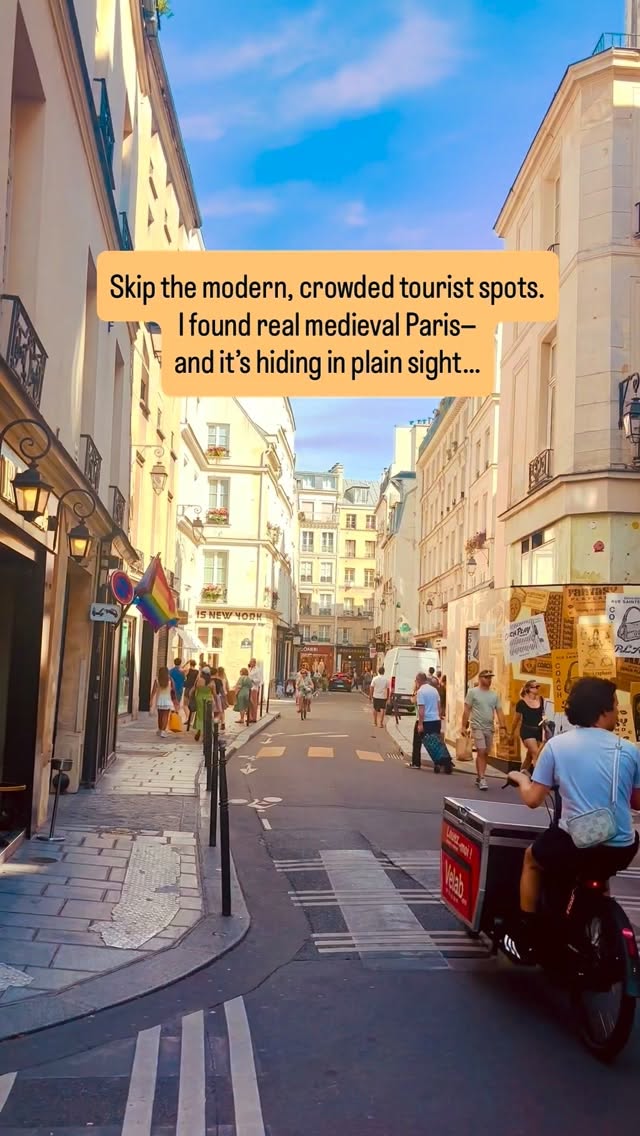 3 Places in Paris