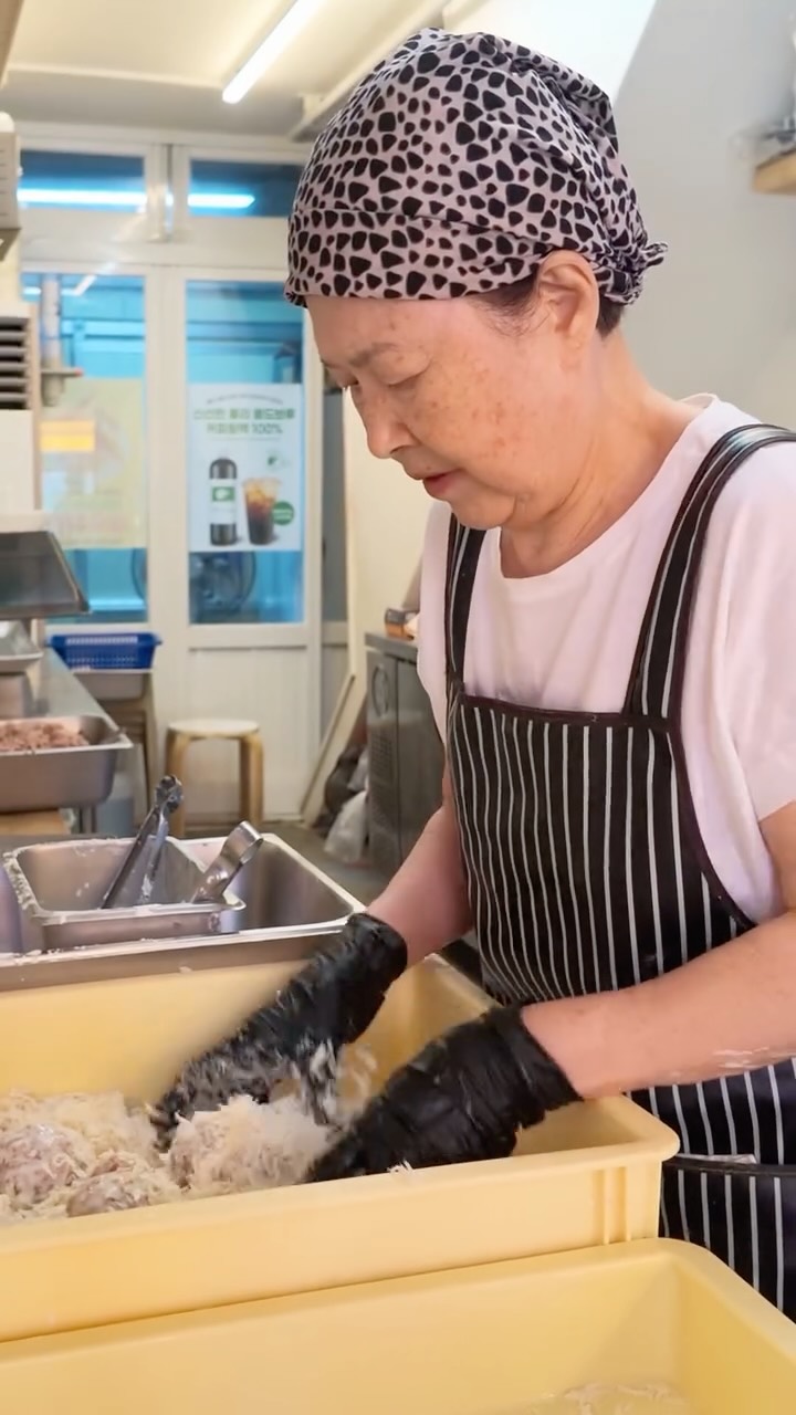 Bujeon Market's Handmade Mozzarella Cheese Tonkatsu