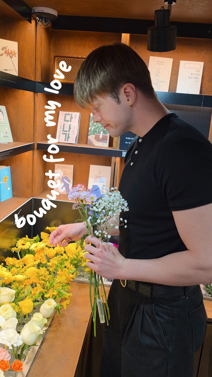 Self-Service Flower Shops Offer Personalized Bouquets