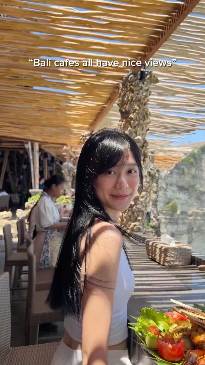 Malini Uluwatu Offers Seafood and Sunset Views