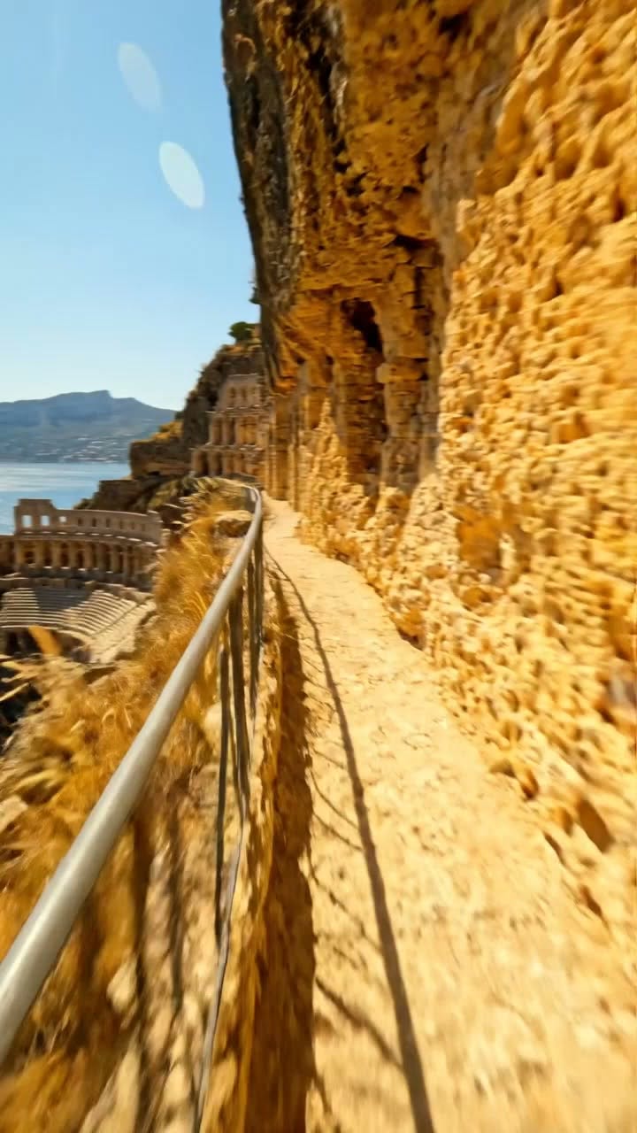 Ancient Tunnels Reveal Campania's Seaside Vistas