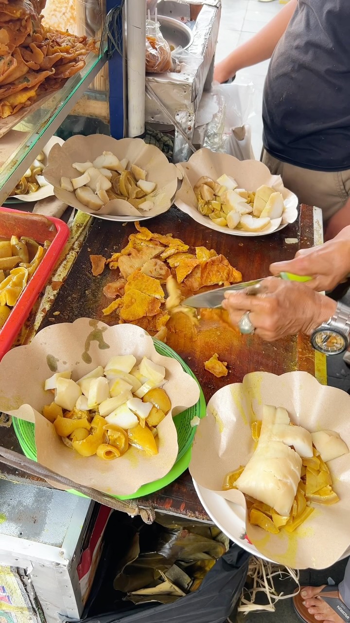 Bogor's Most Popular Street Food Stall